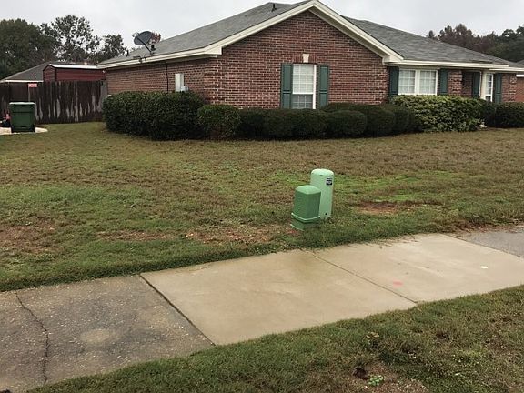 3rd image of 7105 Oak Side Dr