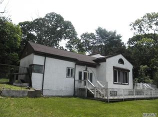 73 Half Mile Rd, Middle Island, NY 11953