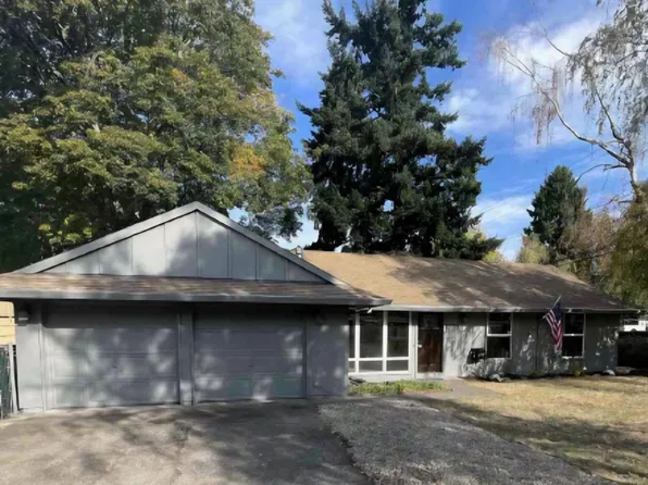 21141 SE Salmon St, Gresham, OR 97030