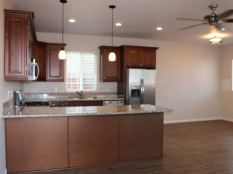 1013 Florida St — Photo 3