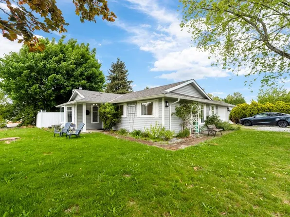 22641 Kendrick Loop, Maple Ridge, BC V2X 8Y9