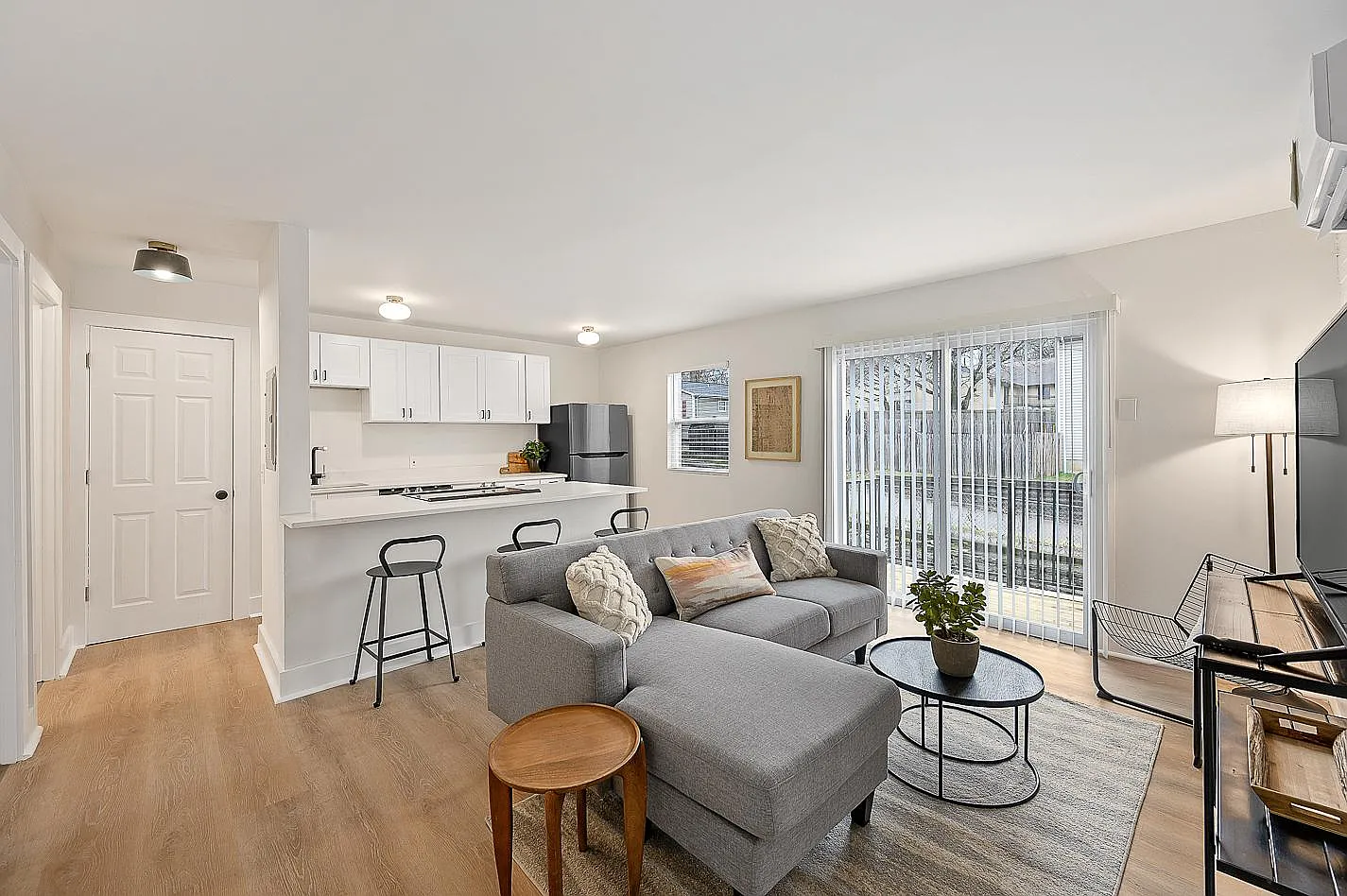 539 Hale Ave — Photo 1