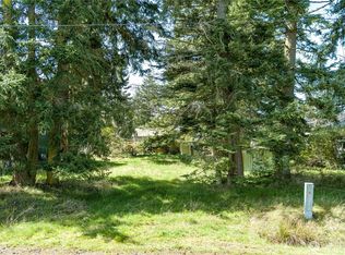 3544 Smugglers Cove Rd, Greenbank, WA 98253
