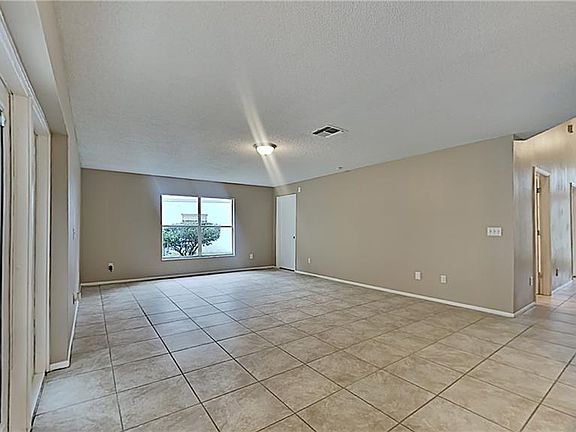 2nd image of 302 Prairie Dune Way