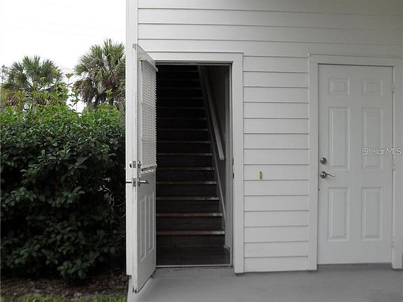 2nd image of 132 Eastpark Dr #B