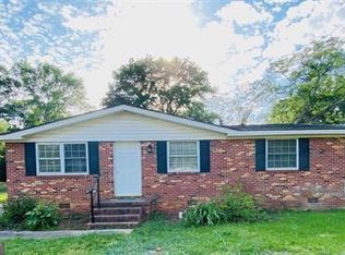 102 Vienna Cir, Fort Valley, GA 31030