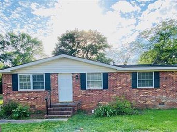 102 Vienna Cir