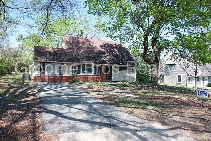 1st image of 2406 Beacon Ln