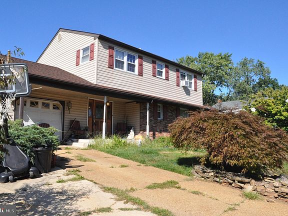 2nd image of 3319 Altamont Dr