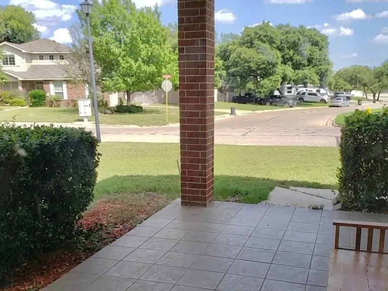 2030 Rain Dance Loop — Photo 2