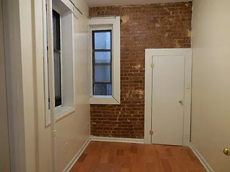 Rented by Aimee Grodanz, LREB