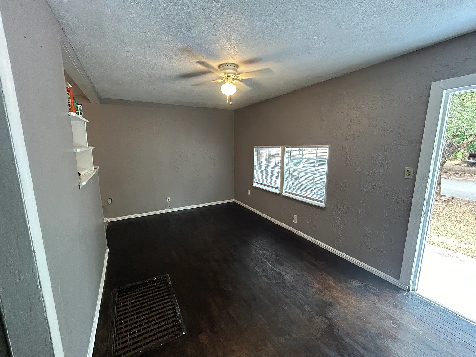 513 N J St — Photo 4