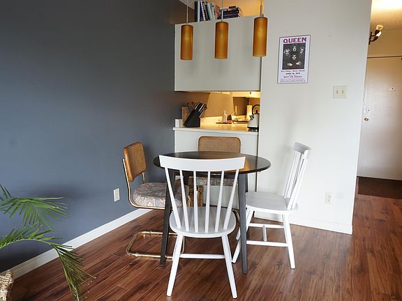 4th image of 2315 McIntyre St #316