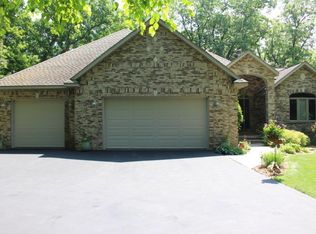 N3472 Springfield Rd, Lake Geneva, WI 53147