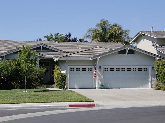 2nd image of 1403 Casablanca Cir