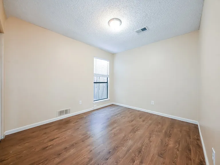 529 Horse Shoe Bnd — Photo 14