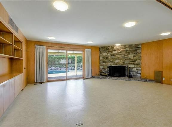 4th image of 20336 Hickory Hill Way