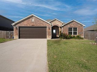 6704 SW Pilgrim Rd, Bentonville, AR 72713