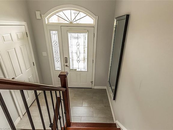 4th image of 44 Lemon Grass St