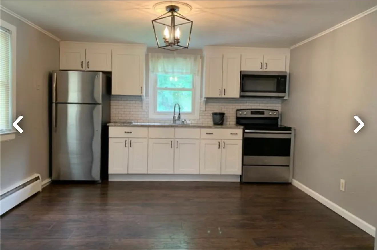 Saint George Dr W, Shirley — Photo 1