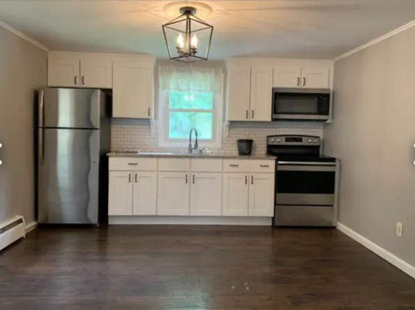 (undisclosed Address), Shirley, NY 11967