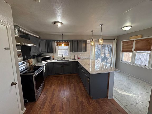 5th image of 3200 Grandview Blvd