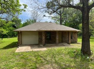 910 Pin Oak St, Trinidad, TX 75163