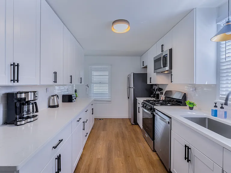 3216 Jasper Park — Photo 6