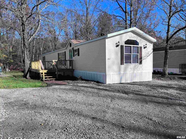 207 Oak Valley Dr, Carbondale, IL 62901