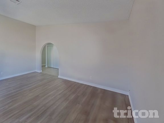 3rd image of 4634 Grasshopper Dr