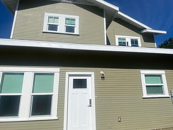 2nd image of 431 W Lemon Ave Unit 433