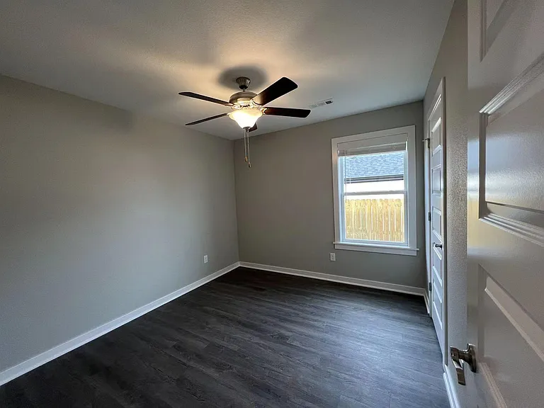 1536 N Pershing St — Photo 7