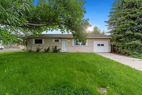 833 Ponderosa Dr Photo 1