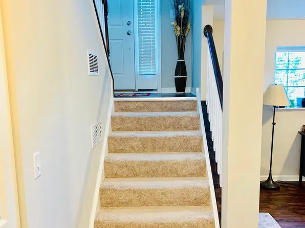 309 Lionel Dr, Grayslake, IL 60030