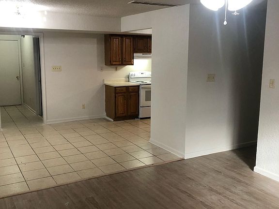 3rd image of 6638 Heathervale Dr #1