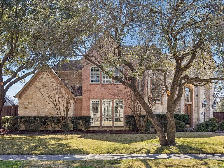 5012 Kirkland Ct — Photo 2