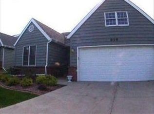 819 Rosslare Pl #NA, Crown Point, IN 46307