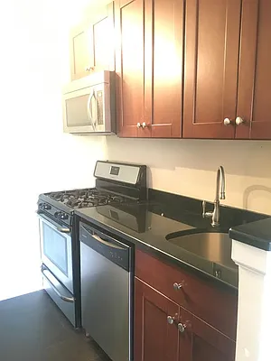 Rented by Lang Realty LLC | media 4