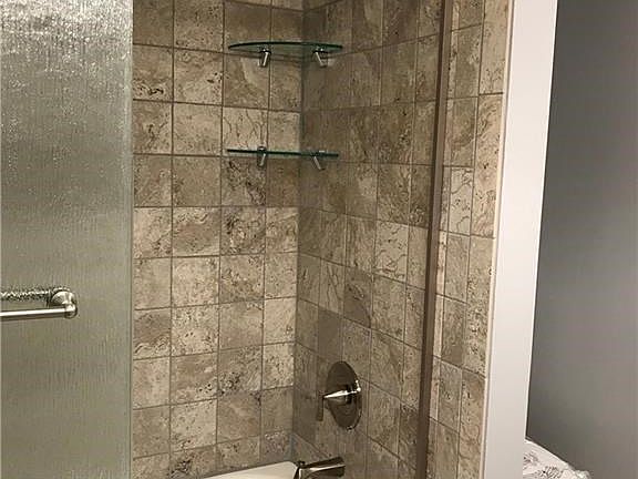 5th image of 1710 Pierpont Dr