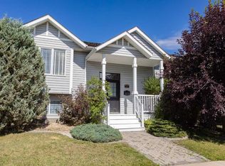717 S Lancaster Dr, Red Deer, AB T4R 2T5