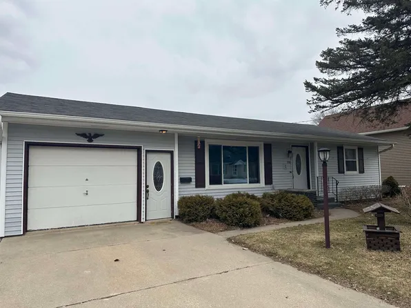 320 Union St, Manawa, WI 54949