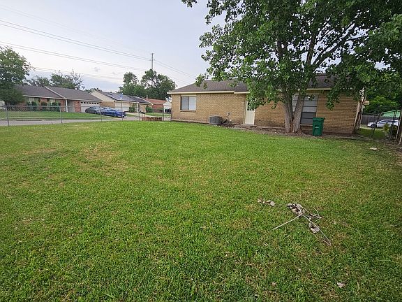 3rd image of 3937 O'Hare Dr