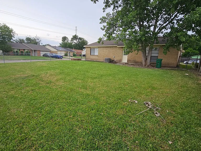 3937 O'Hare Dr — Photo 3