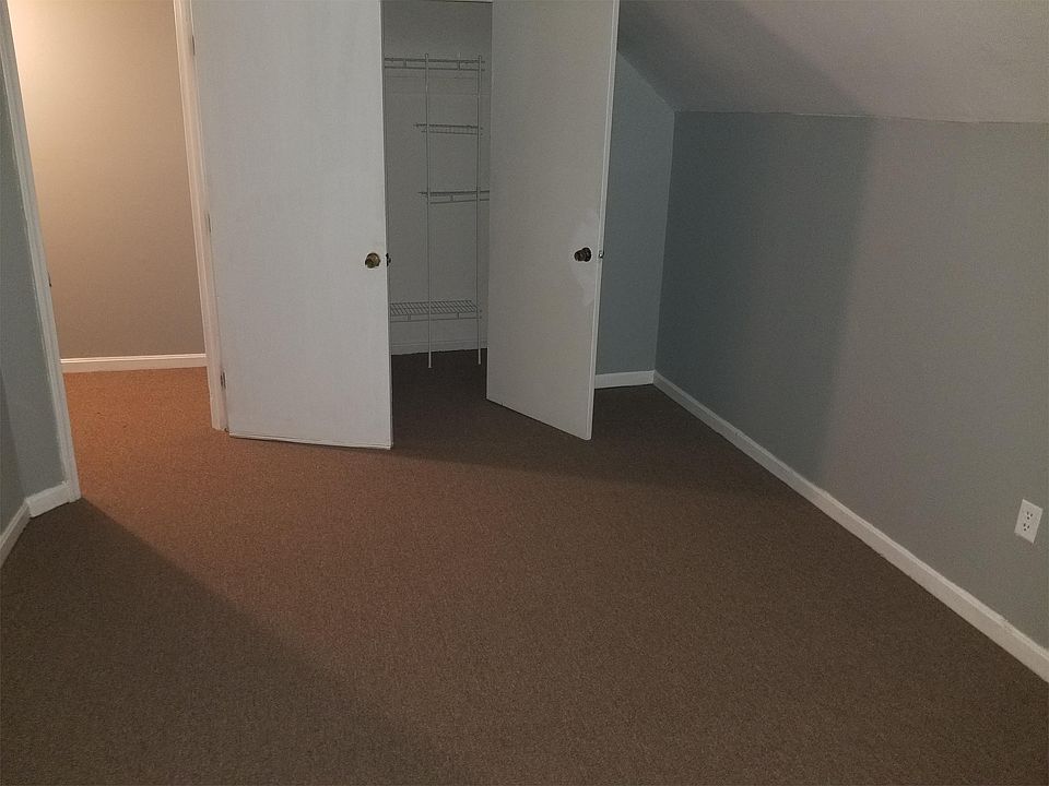 2nd image of 9 Bassett St #1