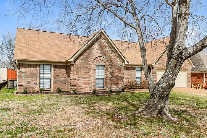 3 bed, 2.0 bath, 1317 sqft, $1,500 — Photo 3