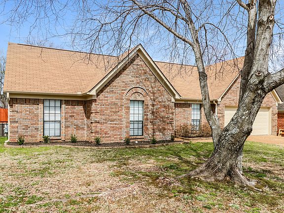 3rd image of 5858 Rensslaer Dr