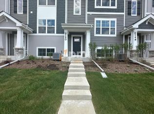 8750 Clover Ln, Saint John, IN 46373
