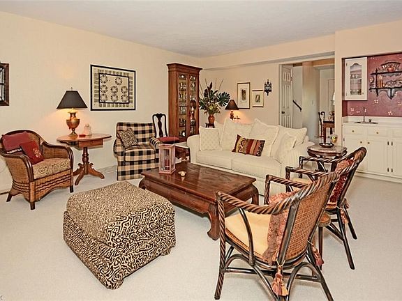 5th image of 1055 Stonewood Ct