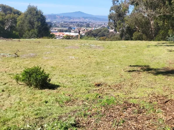 1675 Hillcrest Rd, San Pablo, CA 94806