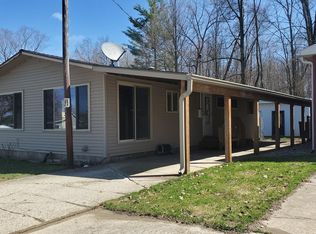 14408 Hicks Lake Dr, Evart, MI